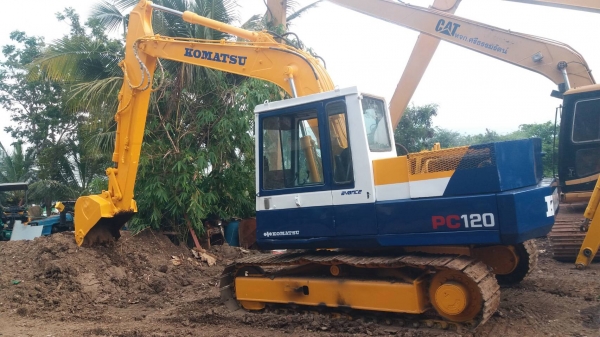 ขาย!!KOMATSU PC120-3 ตรวจเช็คทำสีใหม่ทั้งคัน พร้อมใช้งาน