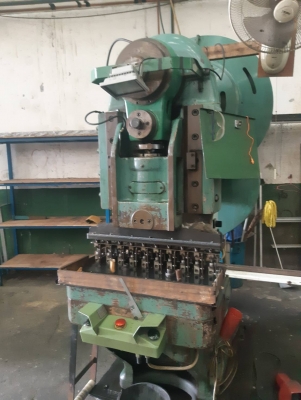 เครื่องปั๊ม 100 ตัน ระบบ แอร์ คลัช อเมริกา 250000 บาท เครื่องปั๊ม 100 ตัน ระบบ แอร์ คลัช อเมริกา 250000 บาท