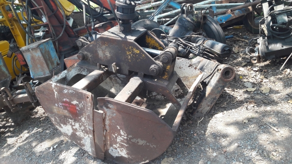 ขาย บุ้งกี้ ตัวหนีบ HIAB หมุนได้รอบตัว เก่า JAPAN 40000 บาท โทร 084-5424150