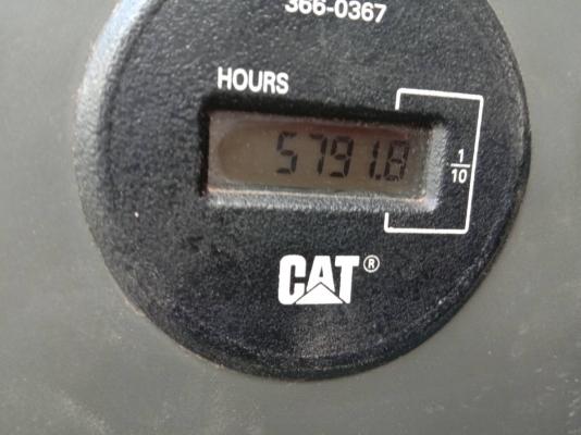 ขาย.CAT320D มี2คันคันที่1 ไมล์6500ชม.คันที่2 ไมล์5700ชม.เอกสารพร้อมโอนราคาคันละ 2,200,000