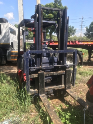 ขายรถโฟลิค ยี่ห้อโตโยต้า เครื่องดีเซล ยกได้2ตัน สภาพพร้อมใช้งาน