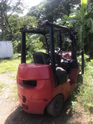 ขายรถโฟลิค ยี่ห้อโตโยต้า เครื่องดีเซล ยกได้2ตัน สภาพพร้อมใช้งาน