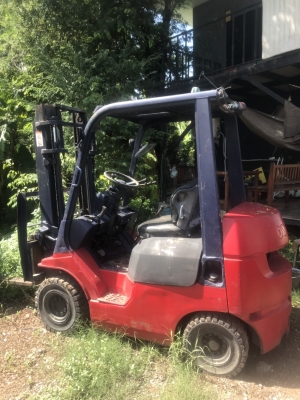 ขายรถโฟลิค ยี่ห้อโตโยต้า เครื่องดีเซล ยกได้2ตัน สภาพพร้อมใช้งาน