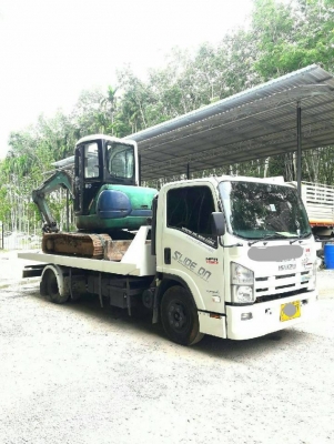 ขายKOMATSU PC40-8 เอกสารอินวอยราคา 370,000
