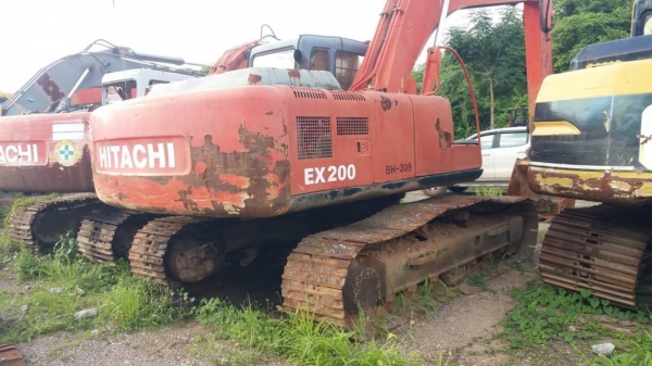 ขาย 590,000 HITACHI EX 200-5  เครื่องดี ปั้มแรง เอวแน่น ช่วงล่างสวย รถพร้อมใช้งาน  รถอยู่ สระบุรี 090-772-3710 090-772-3708