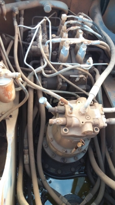 ขาย 590,000 HITACHI EX 200-5  เครื่องดี ปั้มแรง เอวแน่น ช่วงล่างสวย รถพร้อมใช้งาน  รถอยู่ สระบุรี 090-772-3710 090-772-3708