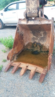 ขาย 590,000 HITACHI EX 200-5  เครื่องดี ปั้มแรง เอวแน่น ช่วงล่างสวย รถพร้อมใช้งาน  รถอยู่ สระบุรี 090-772-3710 090-772-3708