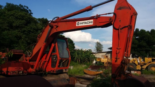 ขาย 325,000 รถแบคโฮล้อยาง HITACHI WH04DS 2 เพลา พร้อมลายหัวเจาะ เครื่องดี ปั้มแรง เอวแน่น ยางดี มีเท้าช้าง รถพร้อมใช้  รถอยู่ สระบุรี 090-772-3710 090-772-3708
