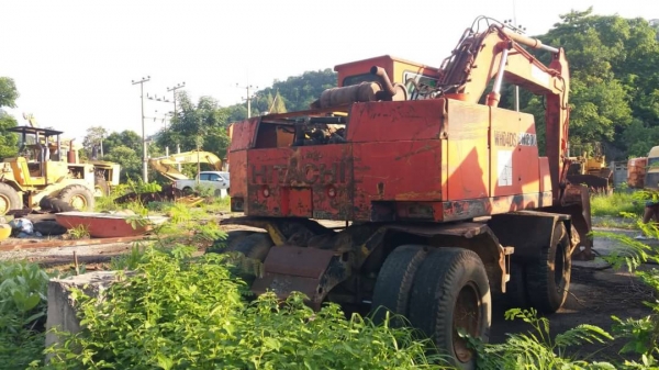ขาย 325,000 รถแบคโฮล้อยาง HITACHI WH04DS 2 เพลา พร้อมลายหัวเจาะ เครื่องดี ปั้มแรง เอวแน่น ยางดี มีเท้าช้าง รถพร้อมใช้  รถอยู่ สระบุรี 090-772-3710 090-772-3708