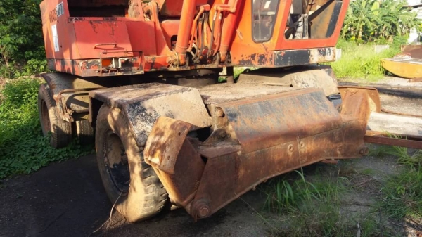 ขาย 325,000 รถแบคโฮล้อยาง HITACHI WH04DS 2 เพลา พร้อมลายหัวเจาะ เครื่องดี ปั้มแรง เอวแน่น ยางดี มีเท้าช้าง รถพร้อมใช้  รถอยู่ สระบุรี 090-772-3710 090-772-3708