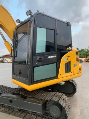KOMATSU 70-8  ราคา 1,200,000 ระบบเต็ม แอร์เย็น เครื่องดี เอกสาชุดจด สนใจติดต่อ 081-989-1989 หรั่งครับ