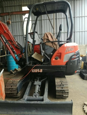 ขายครับ คุโบต้า KX-91-3 ช่วงล่างอัดบู้ชใหม่ เก็บรั่วชึ่ม เอกสารเล่มทะเบียน 7000ชั่วโมง สภาพตามรูป ขาย 385000 บาท