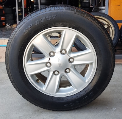 ขายล้อIsuzu All New 16 ยาง215/65/16 ปี 17  4 ล้อ