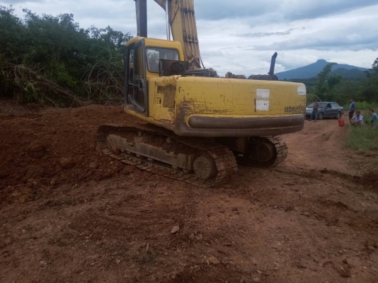 ขายด่วนแค่วันที่20นี้เท่านั้นKOMATSU PC200-6 รถพร้อมใช้เอกสารเล่มทะเบียนราคา 480,000 ต่อรอง