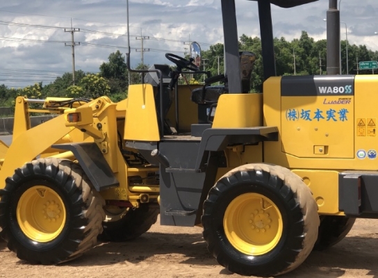 ขายรถตักล้อยาง KOMATSU WA200-1 นำเข้าเองจากญี่ปุ่น สภาพสวยพร้อมใช้ มีVDOการทำงานครับ