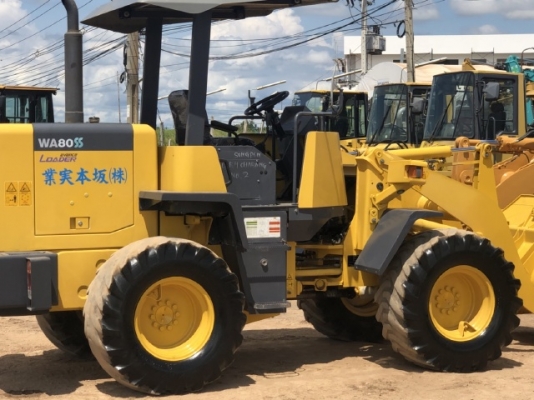 ขายรถตักล้อยาง KOMATSU WA200-1 นำเข้าเองจากญี่ปุ่น สภาพสวยพร้อมใช้ มีVDOการทำงานครับ