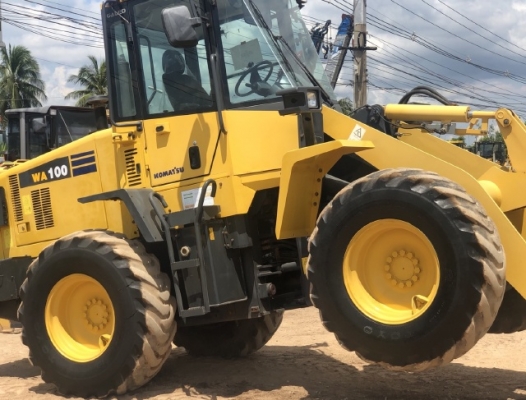ขายรถตักล้อยาง KOMATSU WA100-5 นำเข้าเองจากญี่ปุ่น สภาพสวยพร้อมใช้งาน มีVDOการทำงานครับ