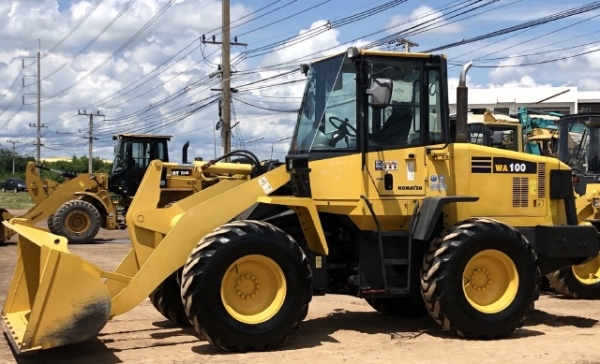 ขายรถตักล้อยาง KOMATSU WA100-5 นำเข้าเองจากญี่ปุ่น สภาพสวยพร้อมใช้งาน มีVDOการทำงานครับ