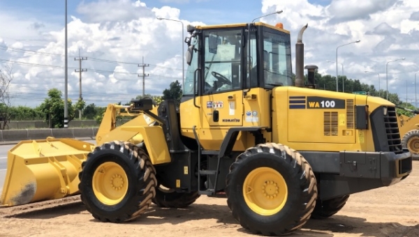 ขายรถตักล้อยาง KOMATSU WA100-5 นำเข้าเองจากญี่ปุ่น สภาพสวยพร้อมใช้งาน มีVDOการทำงานครับ
