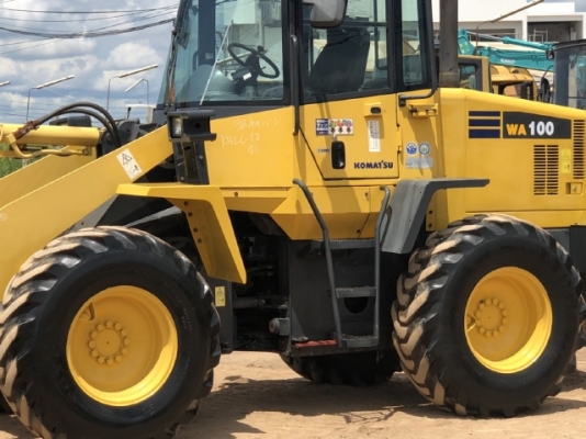 ขายรถตักล้อยาง KOMATSU WA100-5 นำเข้าเองจากญี่ปุ่น สภาพสวยพร้อมใช้งาน มีVDOการทำงานครับ