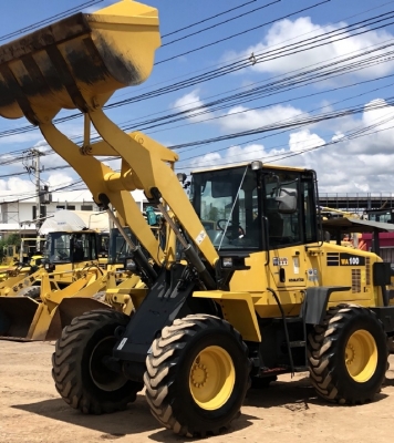 ขายรถตักล้อยาง KOMATSU WA100-5 นำเข้าเองจากญี่ปุ่น สภาพสวยพร้อมใช้งาน มีVDOการทำงานครับ