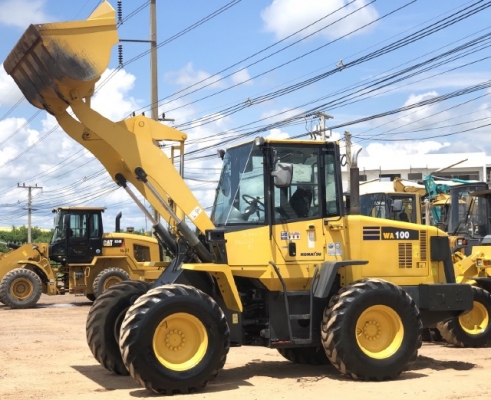 ขายรถตักล้อยาง KOMATSU WA100-5 นำเข้าเองจากญี่ปุ่น สภาพสวยพร้อมใช้งาน มีVDOการทำงานครับ
