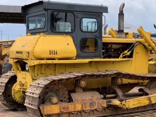 ขายรถดันดิน KOMATSU D60P-6 นำเข้าเองจากญี่ปุ่น สภาพสวยพร้อมใช้ มีVDOการทำงานครับ