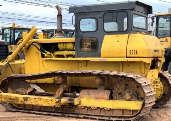 ขายรถดันดิน KOMATSU D60P-6 นำเข้าเองจากญี่ปุ่น สภาพสวยพร้อมใช้ มีVDOการทำงานครับ