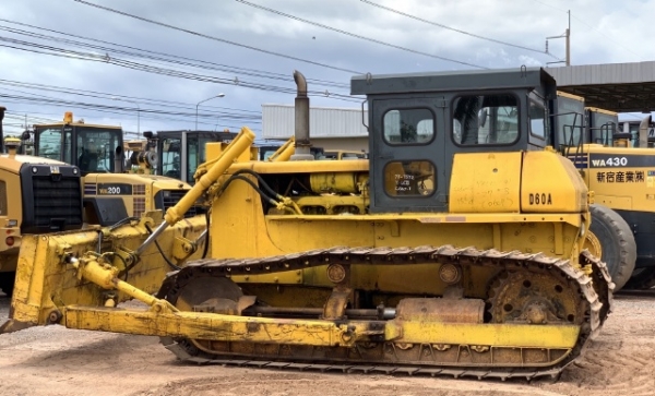 ขายรถดันดิน KOMATSU D60P-6 นำเข้าเองจากญี่ปุ่น สภาพสวยพร้อมใช้ มีVDOการทำงานครับ