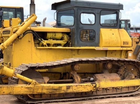 ขายรถดันดิน KOMATSU D60P-6 นำเข้าเองจากญี่ปุ่น สภาพสวยพร้อมใช้ มีVDOการทำงานครับ