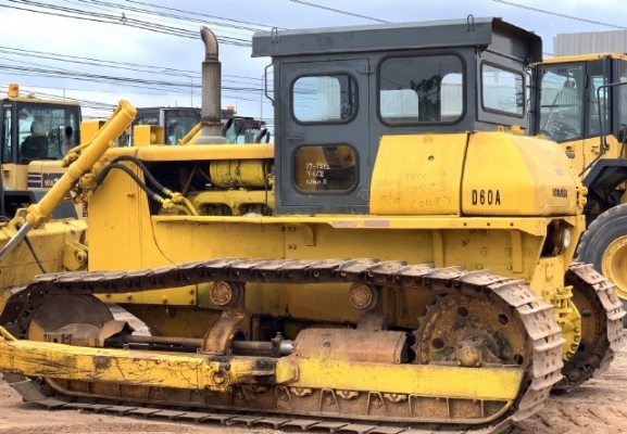 ขายรถดันดิน KOMATSU D60P-6 นำเข้าเองจากญี่ปุ่น สภาพสวยพร้อมใช้ มีVDOการทำงานครับ