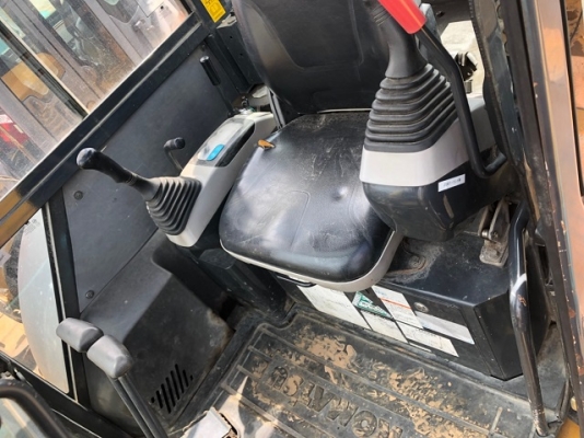 ขายรถขุด KOMATSU PC40MR-2 นำเข้าเองจากญี่ปุ่น สภาพสวยพร้อมใช้ ถึงเร็วนี้ครับ