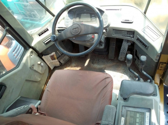 รถตักล้อยาง KOMATSU รุ่น WA 300-3