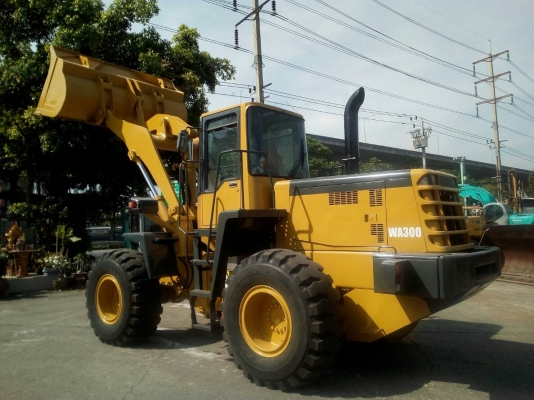 รถตักล้อยาง KOMATSU รุ่น WA 300-3
