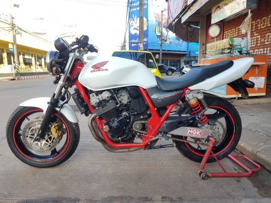 ขาย HONDA CB400 TECH2 ปี2003 กุญแจชิฟ เดิมๆ สีสวย ท่อแต่งฟลูไทเทเนียม แฮนด์บาร์ กันล้ม อินวอยส์ สรรพ