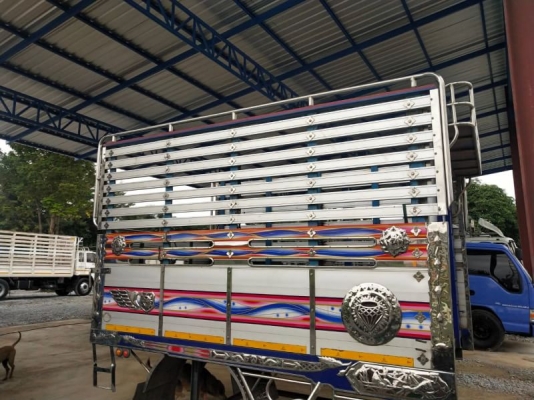 กระบะปิเนียมพื้นสแตลเลสสี่ล้อยาว3.20ม.ตามสภาพ พร้อมติดตั้ง  สนใจติดต่อ - สอบถามหรือดูสินค้าเพิ่มเติมได้ที่  โทร.086-9374587&amp; 096-6541449  หรือเพจ Facebook @sudjai89 นะคะ อ.เมือง จ.นครปฐม )