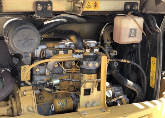 ขายรถขุด CAT 305SR คอนโทรลสั้น ปั๊มนิ้ว นำเข้าเองจากญี่ปุ่น สภาพสวยพร้อมใช้ มีVDOการทำงานครับ