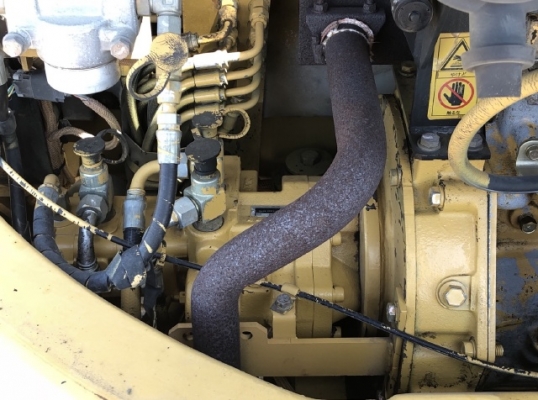 ขายรถขุด CAT 305SR คอนโทรลสั้น ปั๊มนิ้ว นำเข้าเองจากญี่ปุ่น สภาพสวยพร้อมใช้ มีVDOการทำงานครับ