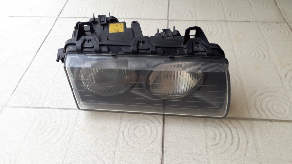 โคมไฟหน้า BMW E36 แท้ ข้างขวา