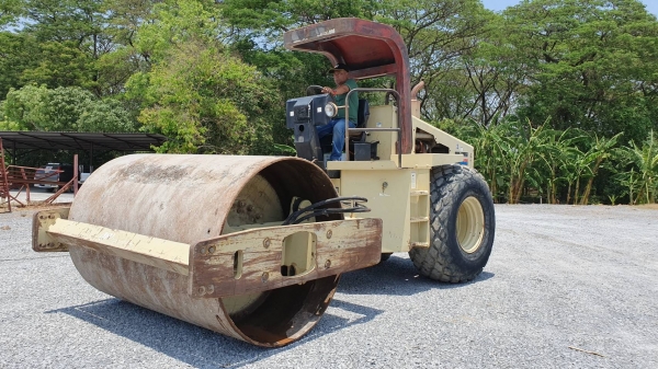 ขายรถบด สั่น 2 เปลือก2เพลาINGERSOLLRAND