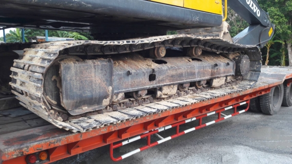 ขายรถแบคโฮ VOLVO DEPAM 210