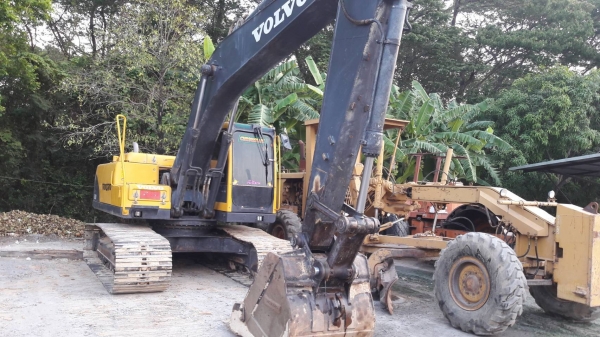 ขายรถแบคโฮ VOLVO DEPAM 210