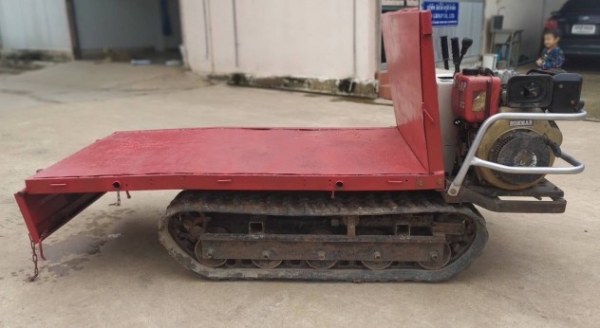 ขายรถบรรทุกตีนตะขาบ ดีเซล11แรงนั่งขับ เก่าญี่ปุ่น