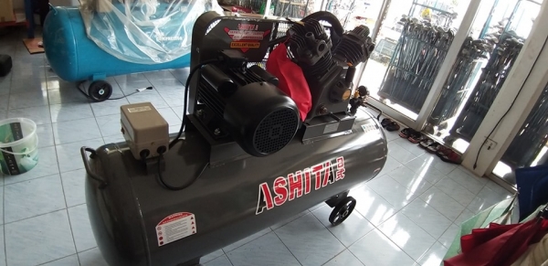 ปั๊มลม ASHITA 2สูบ ถัง 300ลิตร (สินค้ามือหนึ่ง) มอเตอร์ 5.5 hp. ไฟ 220V.