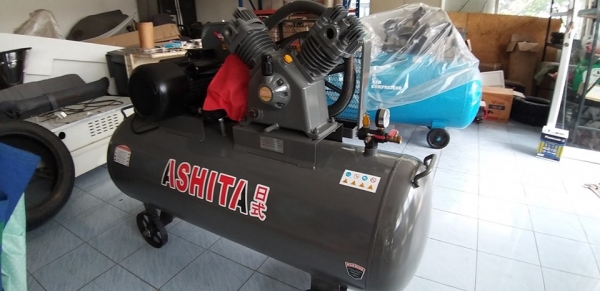 ปั๊มลม ASHITA 2สูบ ถัง 300ลิตร (สินค้ามือหนึ่ง) มอเตอร์ 5.5 hp. ไฟ 220V.