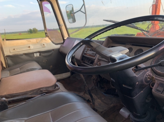 รถบรรทุกติดเครน Hino FL177 เครน3ตัน ทะเบียนพร้อม