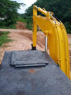 มี VDO ให้ชม.KOMATSU PC120-3 ราคา 320000