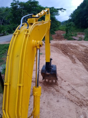 มี VDO ให้ชม.KOMATSU PC120-3 ราคา 320000