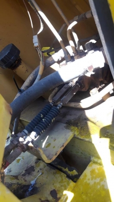 SALE FROM JAPAN *รถตักล้อยางTCM-810A-2:รุ่นใหม่*(เทียบเท่า WA30 -WA40:รุ่น5) /รุ่นเอวอ่อน(เลี้ยวเอว)สินค้าเก่านอก