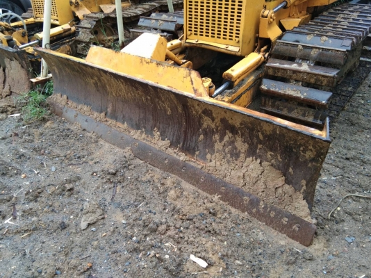 ขายแทรคเตอร์ KOMATSU D20P-5 ตีนเป็ด ใบมีดสไลด์